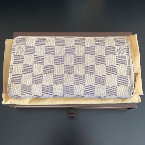 Louis Vuitton Handbags - Louis Vuitton Damier Azur Zippy Wallet